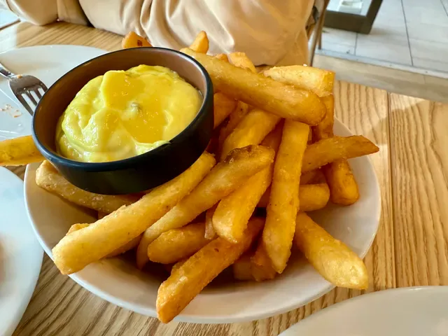 Bani's Restaurant & Bar