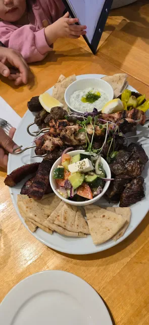 Bani's Restaurant & Bar