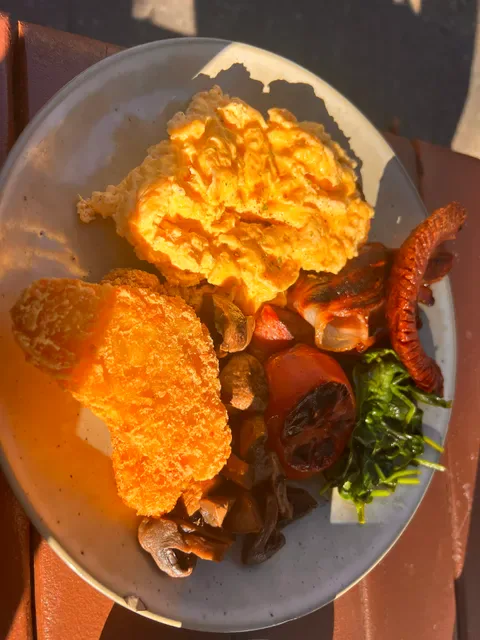 M & O Cafe
