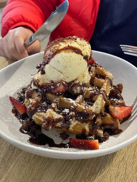 M & O Cafe