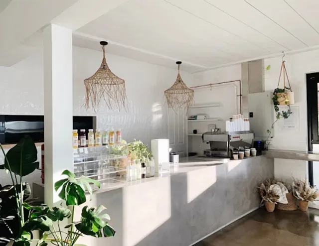 M & O Cafe