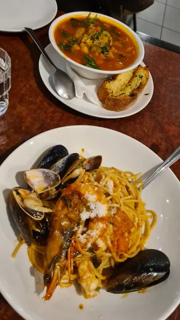 Pino's Trattoria