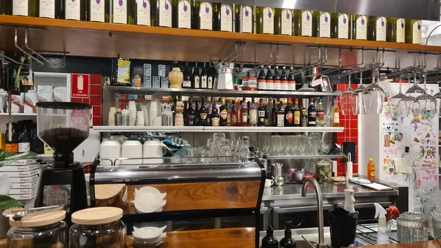 Pino's Trattoria