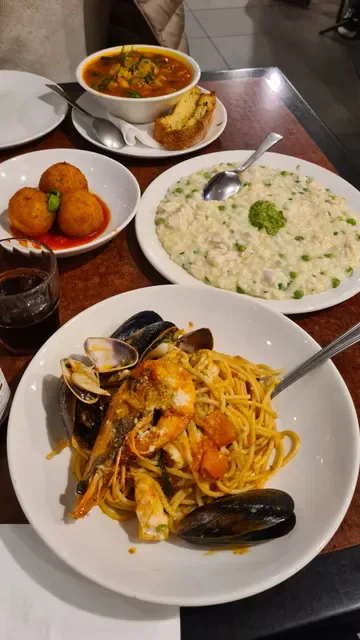 Pino's Trattoria