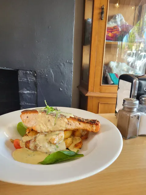 Smokeytown Cafe and Restaurant