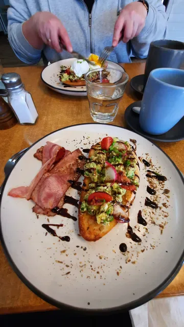 Smokeytown Cafe and Restaurant