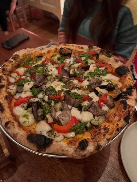 Beppe Wood-Fired Pizza @ Daylesford Hotel