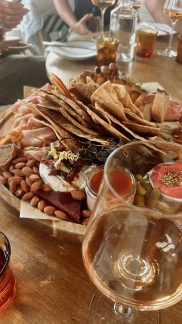 winespeake cellar + deli