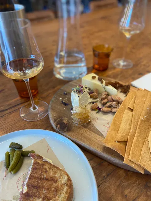 winespeake cellar + deli