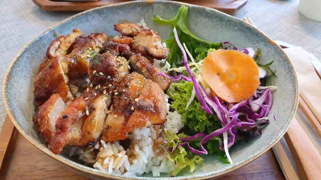 ILZA JAPANESE CAFE DOCKLANDS