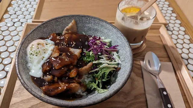 ILZA JAPANESE CAFE DOCKLANDS