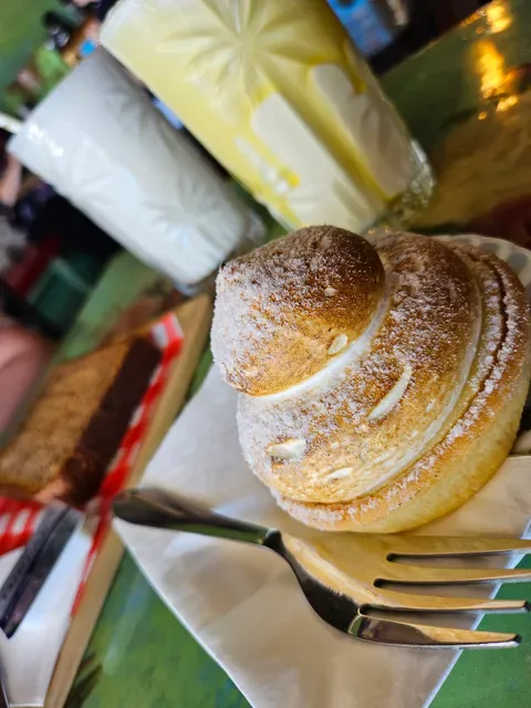 The French Pear Cafe