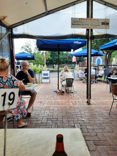 Cafe Zoo