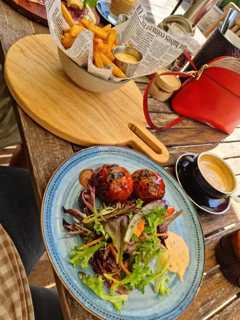 Black Cup Cafe