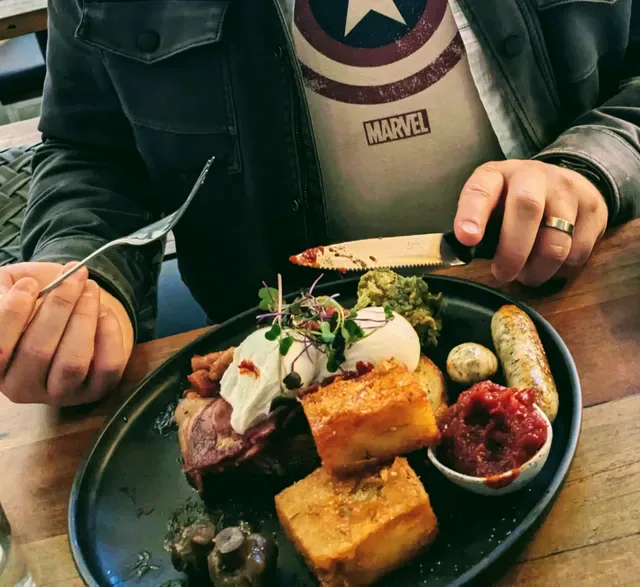 King Of The Castle Cafe