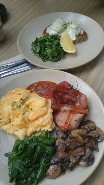 Cafe Go.