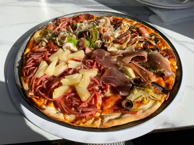 El Toro Pizza & Restaurant