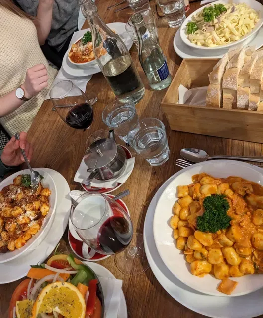 Lipari Cafe Bar Restaurant