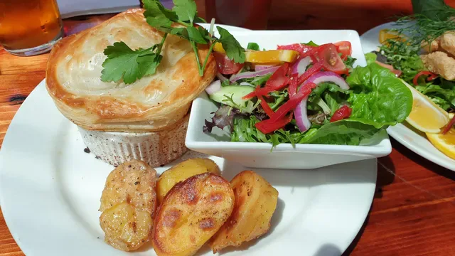 Kookaburra Hotel