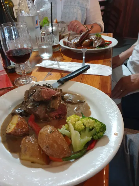 Kookaburra Hotel