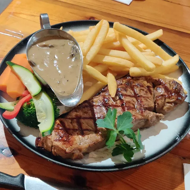 Kookaburra Hotel
