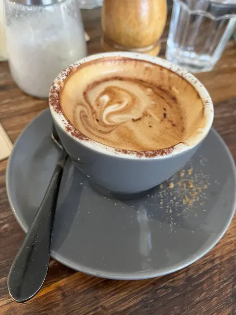 Livefast Cafe