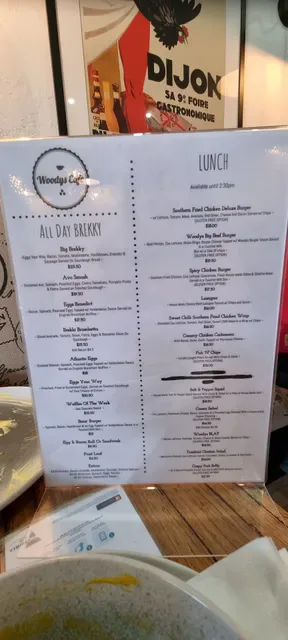 Woodys Cafe