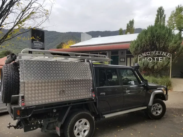 Harrietville Snowline Hotel