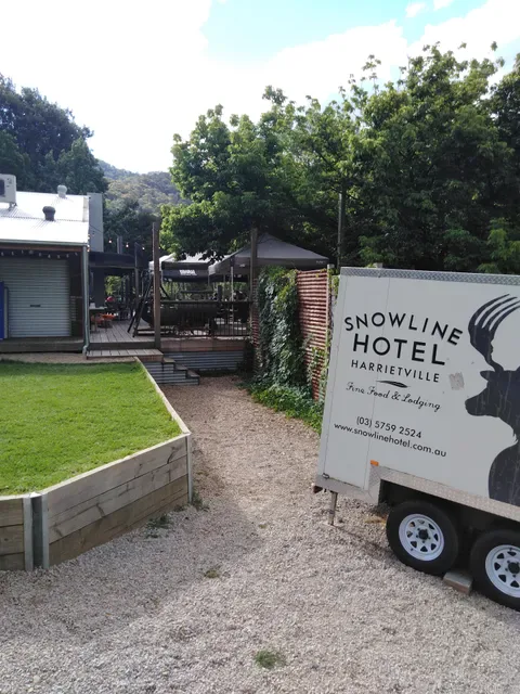 Harrietville Snowline Hotel