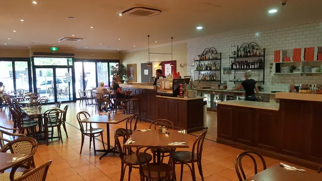 Mooroopna Pizzeria & Wine Bar