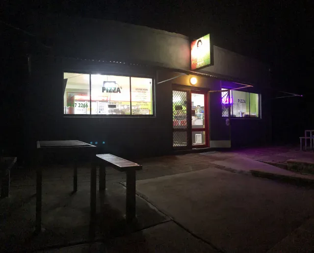Sally's Pizza