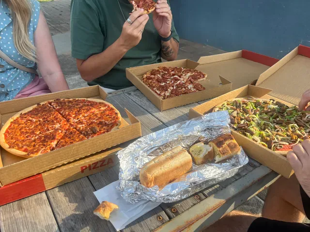 Sally's Pizza