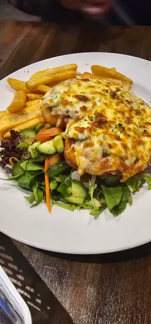 MacNamara's Irish Pub