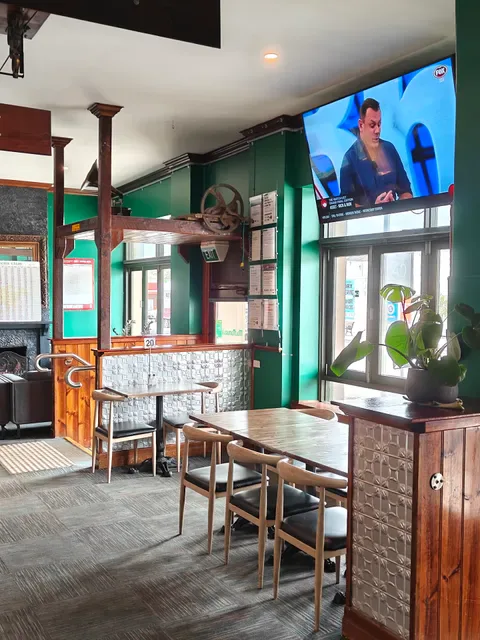MacNamara's Irish Pub