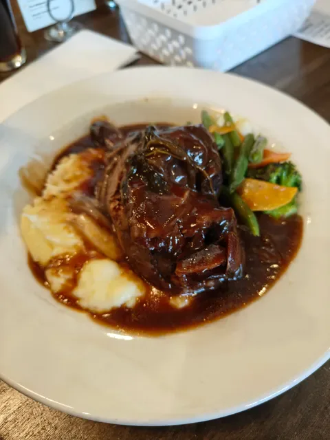 MacNamara's Irish Pub