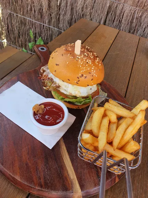 @Luscious Cafe & Bar
