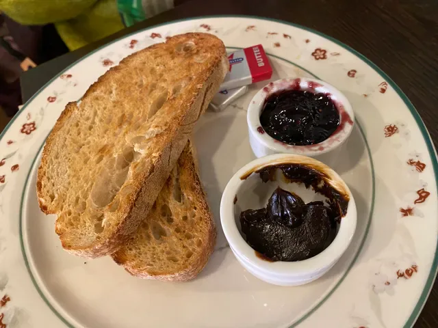 Little Swallow Cafe