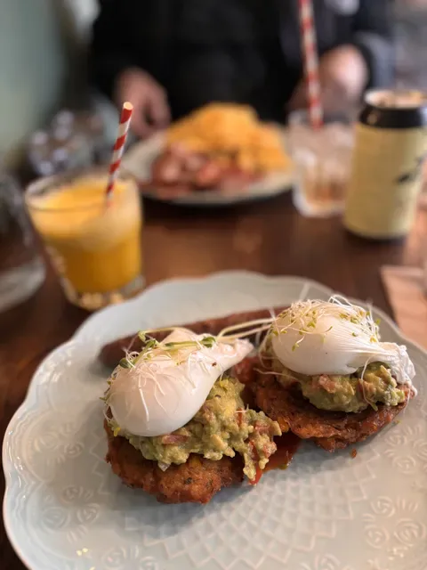 Little Swallow Cafe