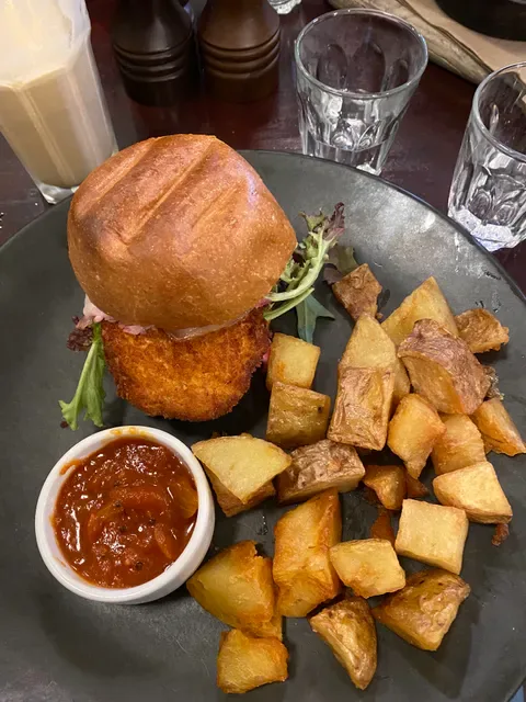Little Swallow Cafe