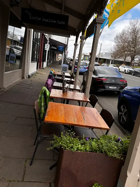Little Swallow Cafe