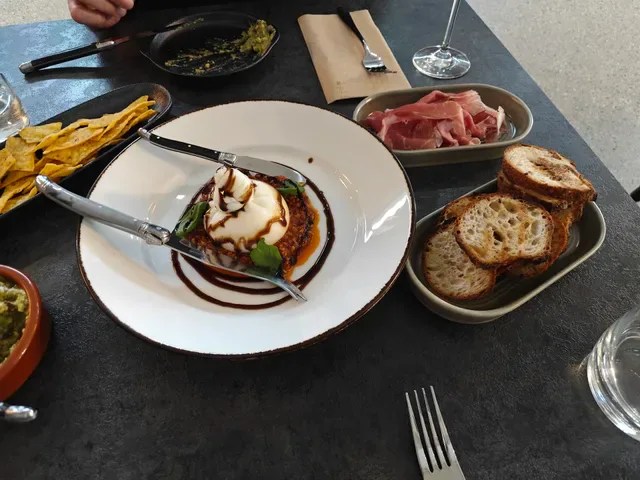 Boatshed Food & Wine