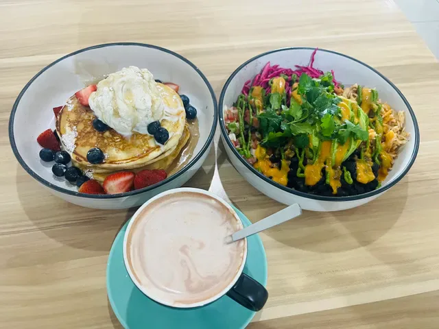 Salty Groms Cafe
