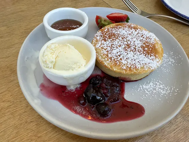 Salty Groms Cafe