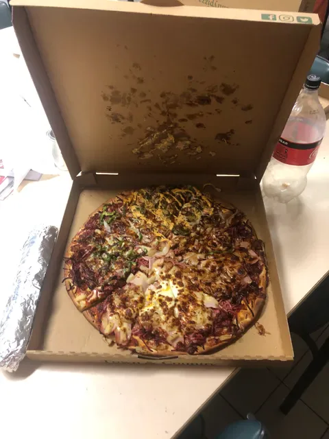 Town & Country Pizza and Pasta Lara