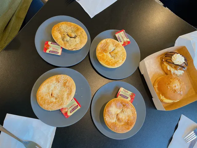 Rolling Pin Pies & Cakes