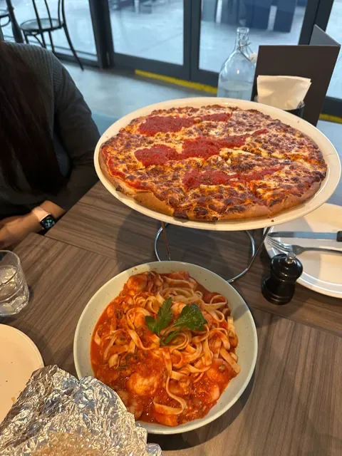 Town & Country Pizza and Pasta Leopold