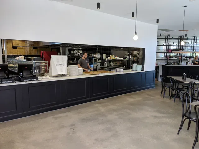 Town & Country Pizza and Pasta Leopold