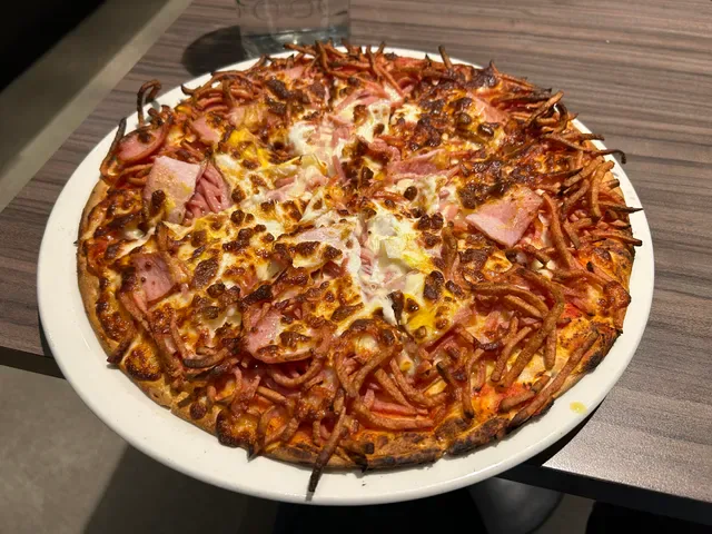 Town & Country Pizza and Pasta Leopold
