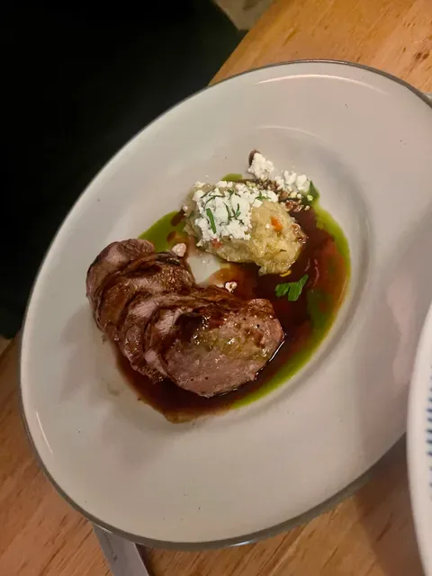 IPSOS Restaurant & Bar