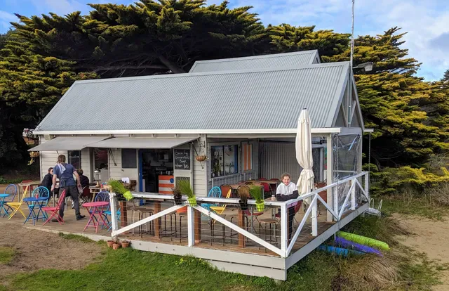 Swingbridge Cafe
